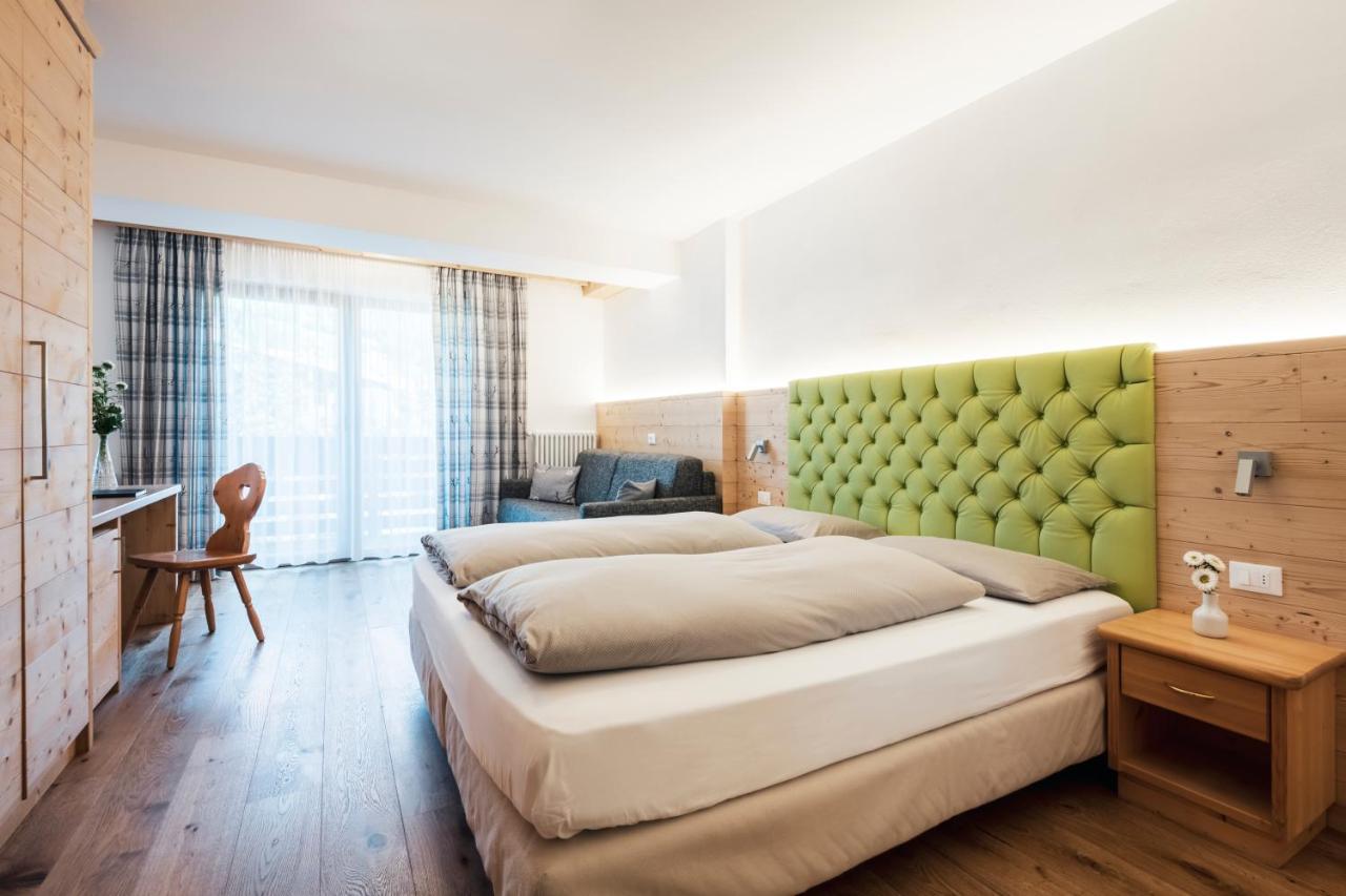 Piccolo Hotel Claudia No Pets San Vigilio Di Marebbe Exterior photo