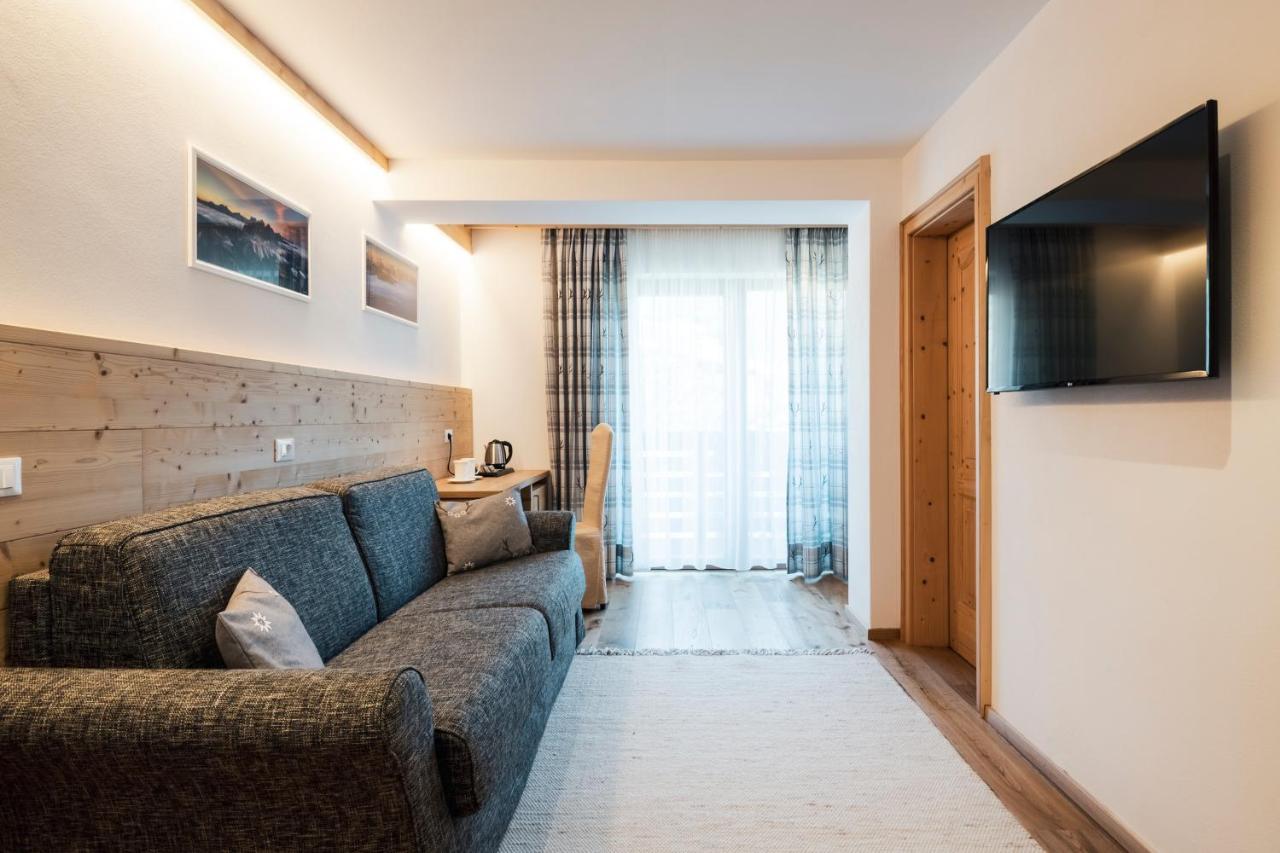 Piccolo Hotel Claudia No Pets San Vigilio Di Marebbe Exterior photo