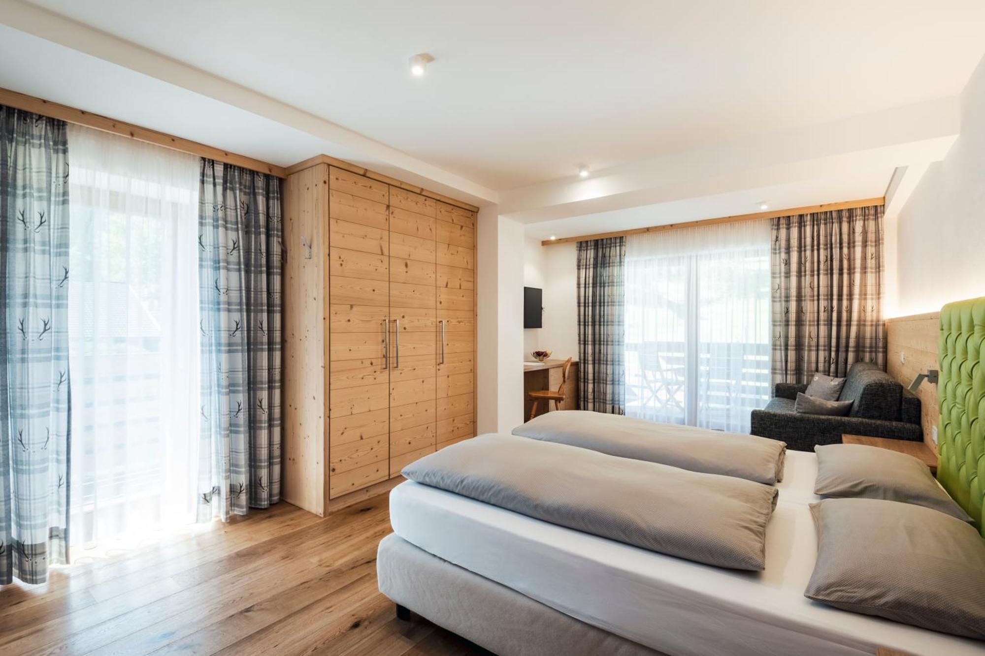 Piccolo Hotel Claudia No Pets San Vigilio Di Marebbe Exterior photo
